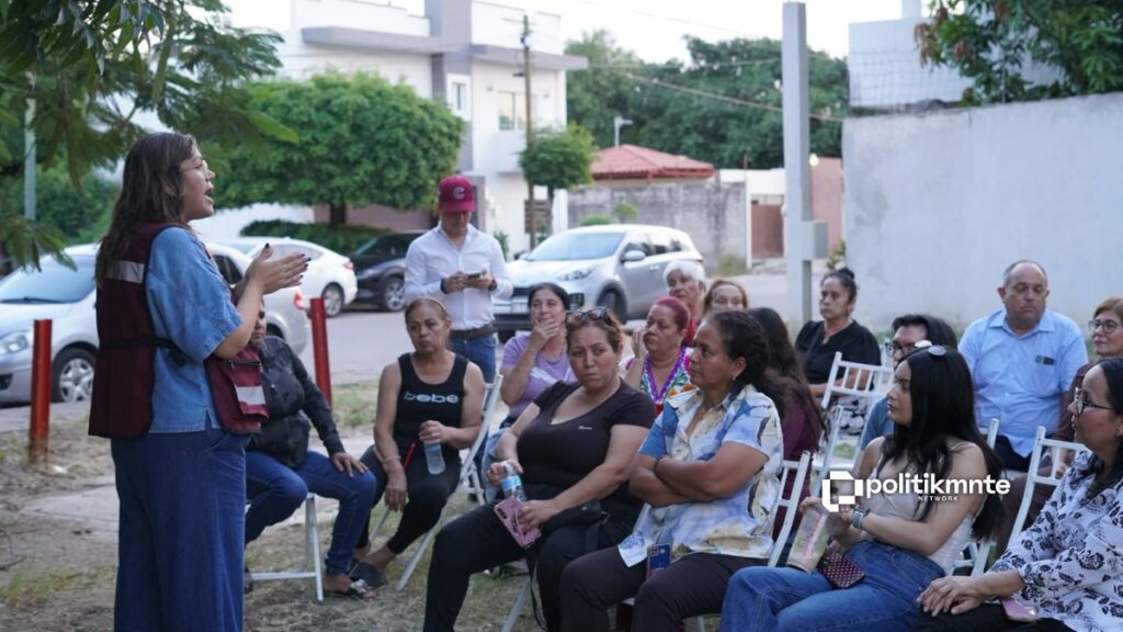 Sthefany Rea recorre colonias de Culiacán; vecinos solicitan alumbrado y pavimentación